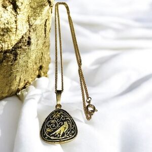 Vintage Women’s Damascene Floral Necklace Pendant On 19” Gold Tone Chain Black